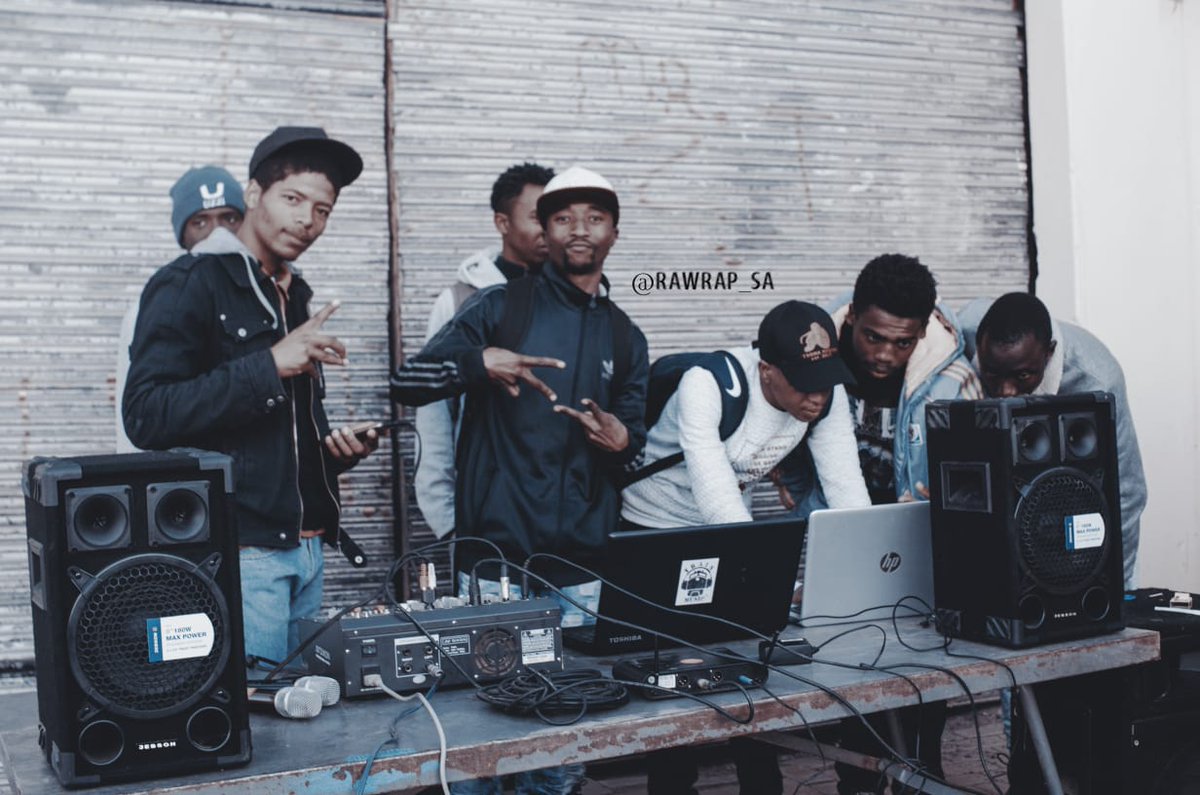 skythian_intl's tweet photo. Had to step in as the selektah & Freddy been the technician #RAWRAP_SA #BarsAndWaves #BarsOrNothing #ArtsOverGunzAndKnives #05RapGovernment #FreeStateHipHop #WeIndaStreets #Foreverness https://t.co/D99eBPiLJa