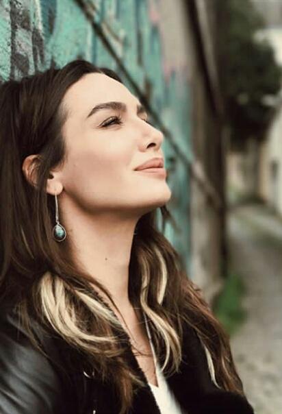 #KraliçeBirceAkalay