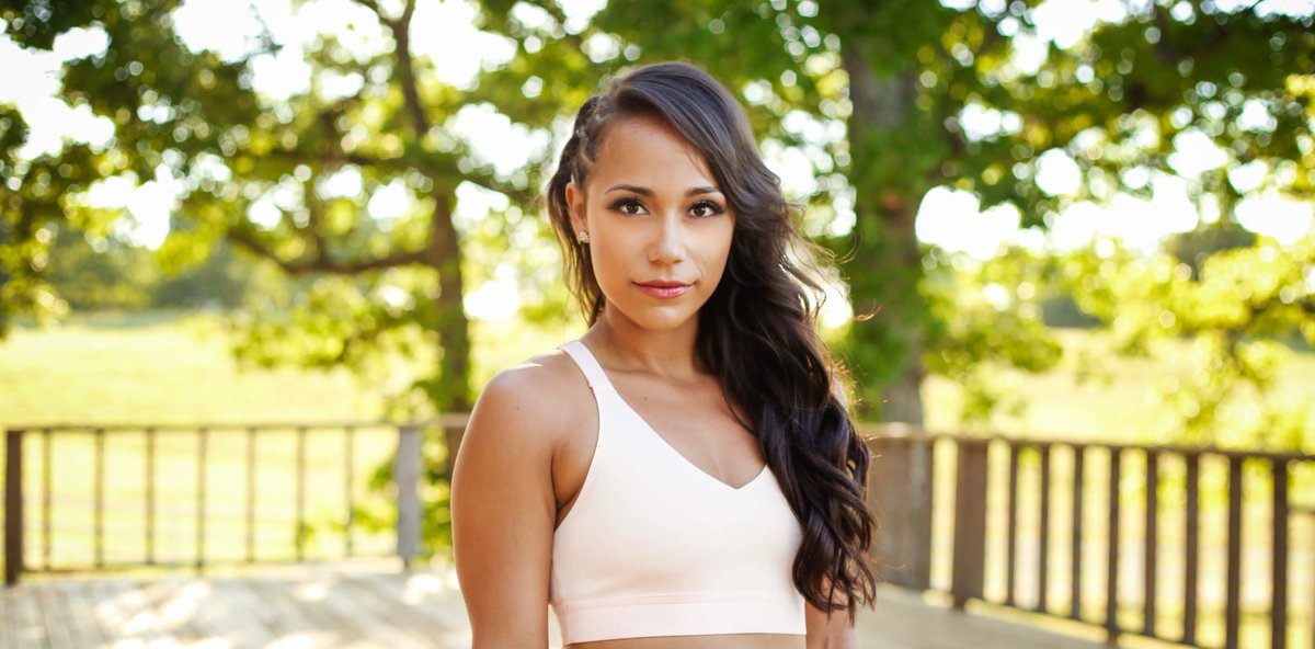 kris_kfit's tweet photo. New Head Shot ๐
#KFIT
#fitpro
#presenter
#coach
#personaltrainer
#groupfitness
#upperlimitlifestyle
#getpulsed
#axleworkout
#refit
#buffbunny
#cashmerehair
#novalash
#movemoreambassador
#victoriasecret
#reebok
#headshot
#scwfitness https://t.co/CGkjZNZw3d