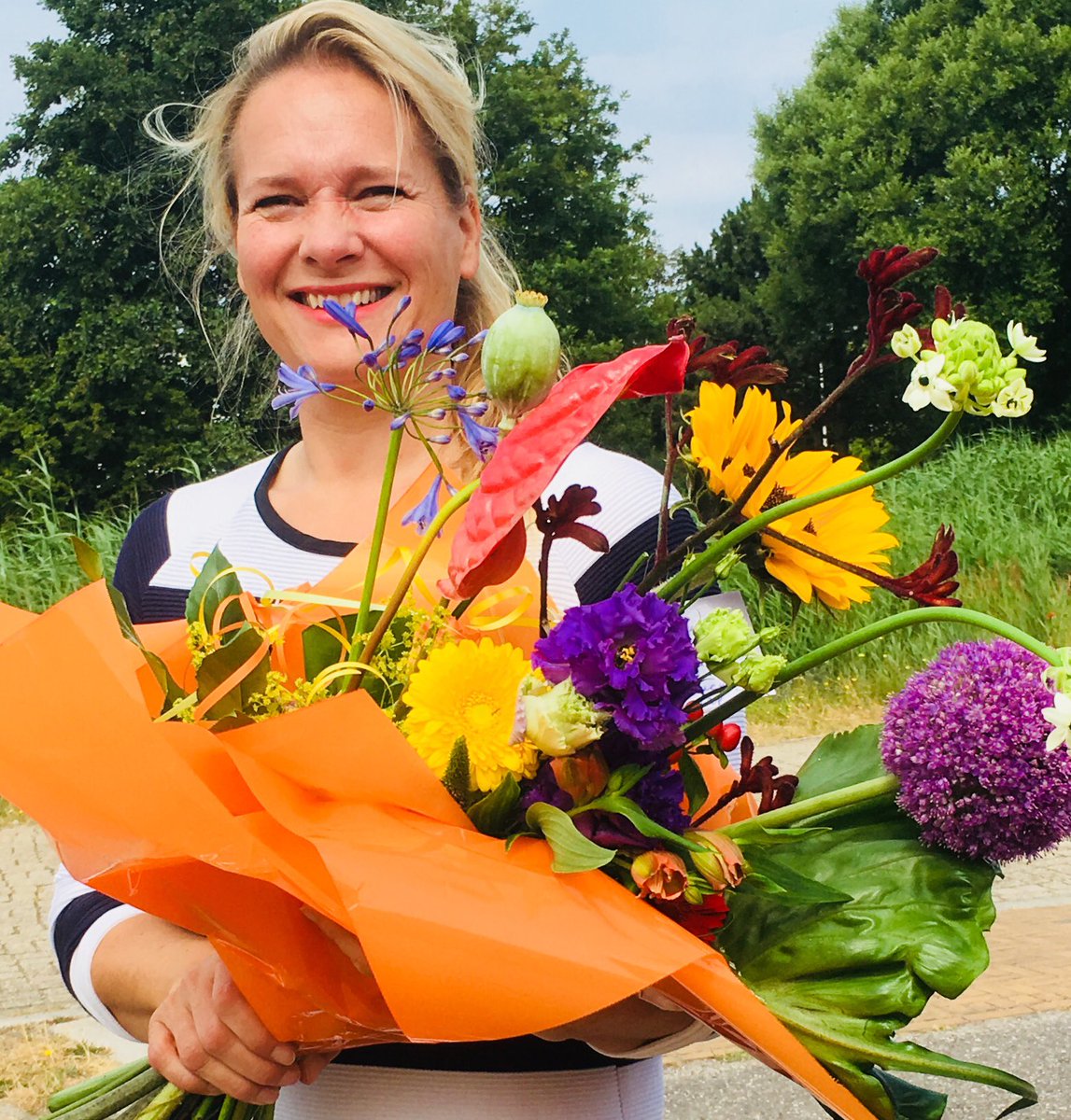 Gefeliciteerd Broodjeszaak Hop met jullie 5 jarig bestaan! Een aanwinst voor Monster en het Westland! Veel succes! #vvd #vvd westland