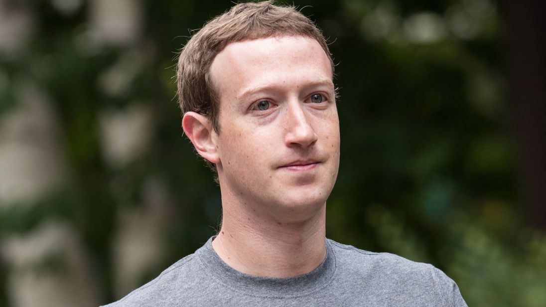MatthewPopeRec's tweet photo. Huge debate in the data science field at the moment! Are Facebook to blame for allowing data to be somewhat accessible or is it okay for Cambridge Analytica / political groups to access information?  https://t.co/DwT4iov7ee https://t.co/QH2p6baa6p