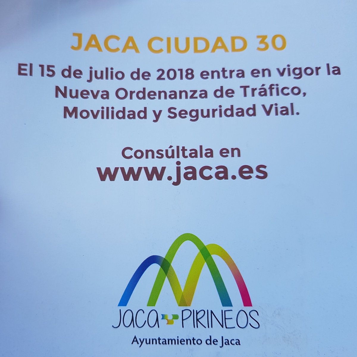 silviacasorran's tweet photo. Me encantan las ilustraciones de la nueva ordenanza #JacaCiudad30 https://t.co/vrd0149hIr