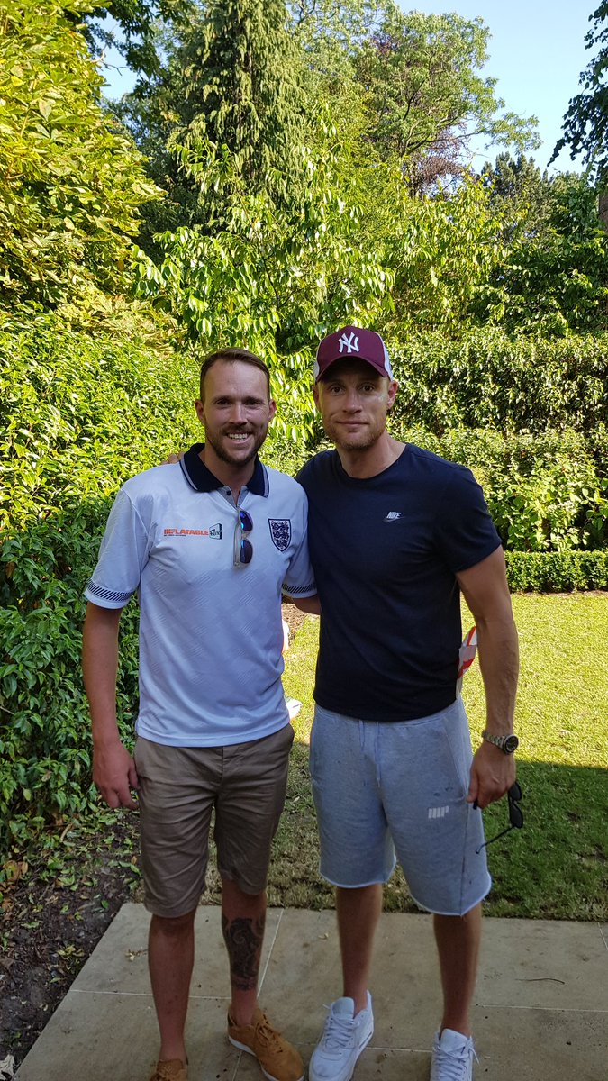 Inflatable Flix tweet media