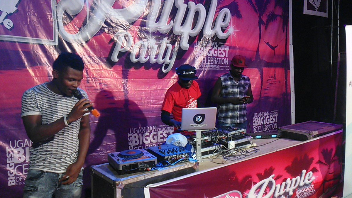 912CroozeFM's tweet photo. We getting steered #DeejayMats killing it π₯π₯π₯#PurpleParty at #AgipMotel https://t.co/qLIpOcqhTj