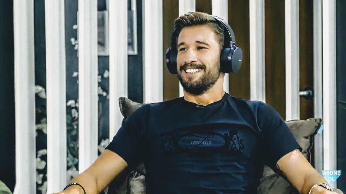 SwordsmanAdem6's tweet photo. Bu nasıl bi tatlılık sen boksörsün kendine gel 💙🍁🥊
#survivor2018 #ademkilicci #akfc @adem_kilicci https://t.co/UOzg9SEuG5