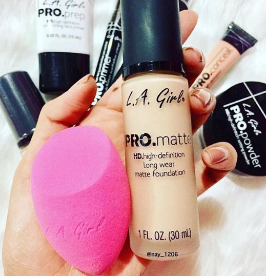 lagirlmakeupuk's tweet photo. The perfect duo for the perfect complexion! 💕
Use our Pro. Blending Sponge with our Pro. Matte Foundation to create an airbrushed, smooth finish, thanks to its pointed tip, flat edge, and rounded sides.
PC: @nay_1206
#LAGirlCosmeticsUK #ProMatteFoundation #GetMatteGetEven https://t.co/LmDfmB2GDk