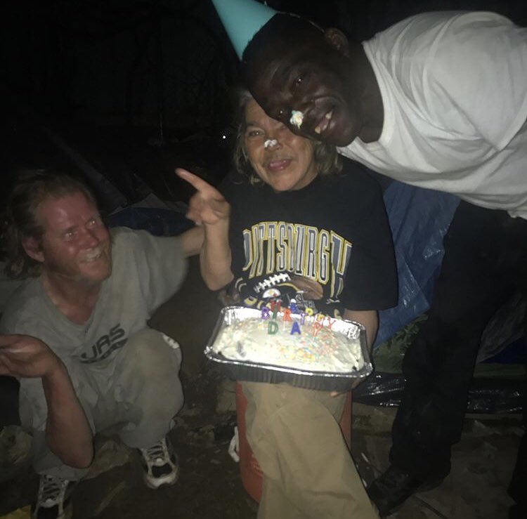 iamrodneysmith's tweet photo. When my friends in the homeless community have birthdays , I bake them cakes . I encourage you to meet one homeless person and build a relationship with them . Spread love &amp; be kind https://t.co/UYTToObRRb