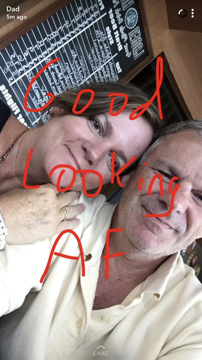 Adriannahardy6's tweet photo. When your parents learn how to Snapchat 🙄 https://t.co/I4d3lTprbw