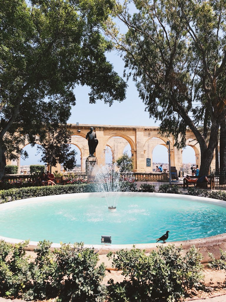 athnsbrg's tweet photo. 1ère journée à Malte : La Valletta ☀️ #valetta #malta #visitmalta #summerinmalta https://t.co/HjOc23fBWV