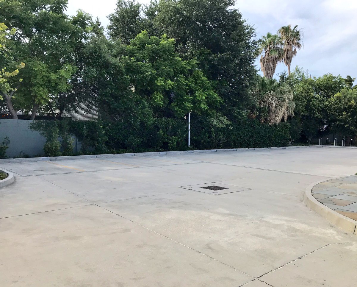 theNOLAproject's tweet photo. Have we mentioned how NICE The Wein Center is? Come see this gorgeous new venue – complete with ample parking &amp; patio – tonight (8) or Sunday (3)!

#TalkbackNOLA #NOLAtheatre #theatre #talkback #NewOrleans https://t.co/6VJDpnJuF0