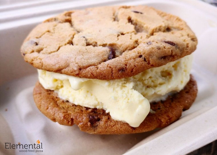 elementalpizza's tweet photo. The best way to end a meal is with an ice cream sandwich. 🍦 🍪
#Dessert #SeattleFoodie https://t.co/icAKoLaV1l