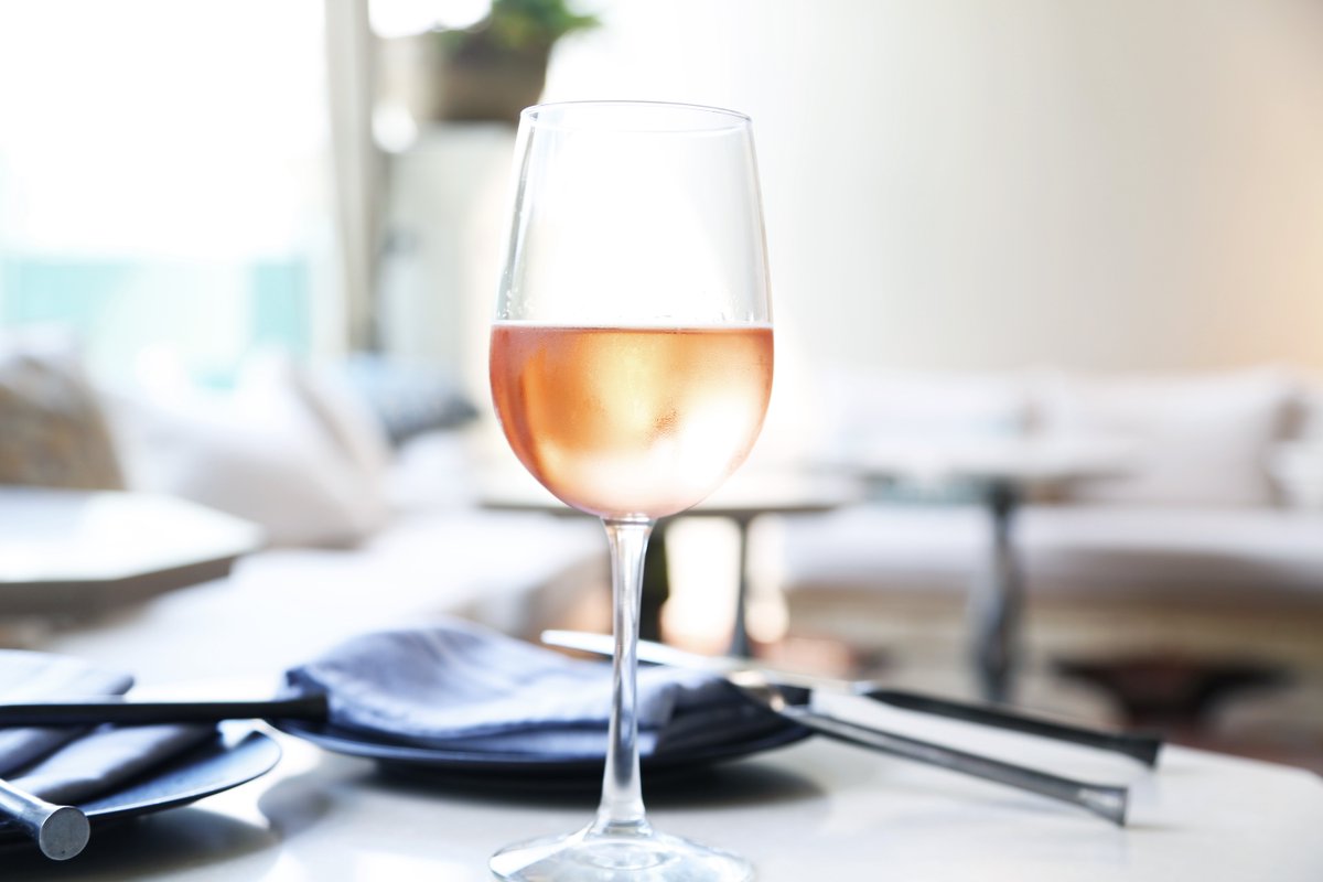 Rosé s'il vous plaît! Summer is here. #Rose #SummerWater #Vino #SatuariLA