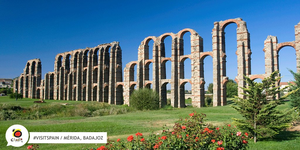 Watch out! The view of the Aqueduct of Mérida may hurt your eyes with its beauty. What a sight! 😍  #VisitSpain #Mérida <a href="/Turismo_Merida_/">Turismo Mérida</a> @Extremadura_tur