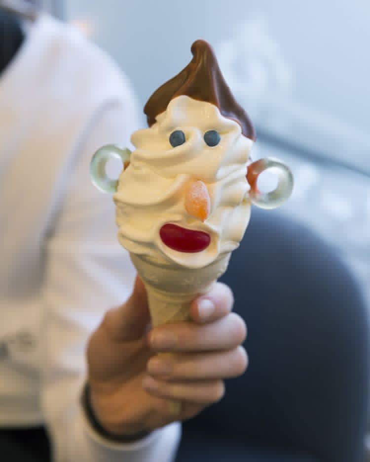 “Hæ ertu á lausu? Til í spjall?”