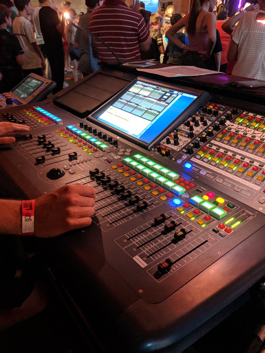 JPSLTech's tweet photo. Always great seeing our @MIDASconsoles PRO2 out on site with our #LAtheBestSound PA.

#soundhire #livesound #JPSL @urbansaints #spreecentral https://t.co/blt9F3Sxpz