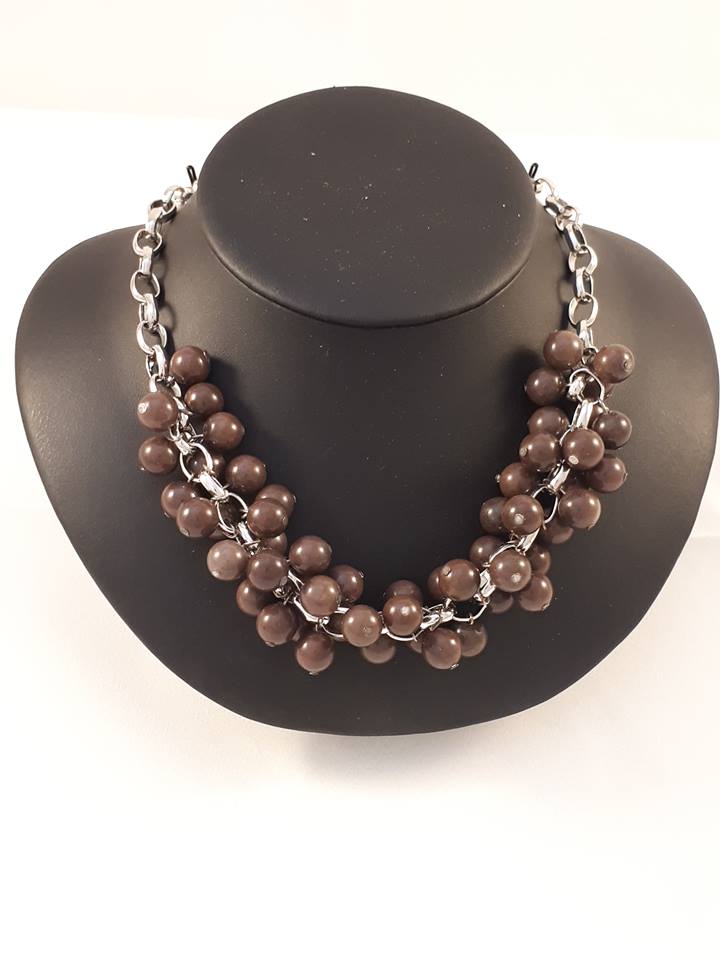 g_handmade's tweet photo. Beautiful stylish pearl Chain Trendy Necklace for the modern fashionista  !! 

Shop Here : https://t.co/G1AXfwDMzK  

Visit: https://t.co/eHB3qnEtPi 

#Fashion #Stunning #Latest #Gorgeous #Handmade #Jewelry #WorldChocolateDay #RUSCRO #Beads #BeadedJewelry https://t.co/jbXf7bTpZu