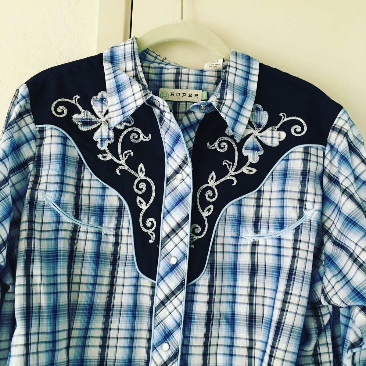 kdyerkdyer's tweet photo. District showcase requires more than a fancy ball gown and a Latin dress! Country two step and country waltz are also on the agenda. Two months from now. #ballroomdance #ballroomdancing #countrytwostep #countrywaltz https://t.co/LRWqPKzpG5