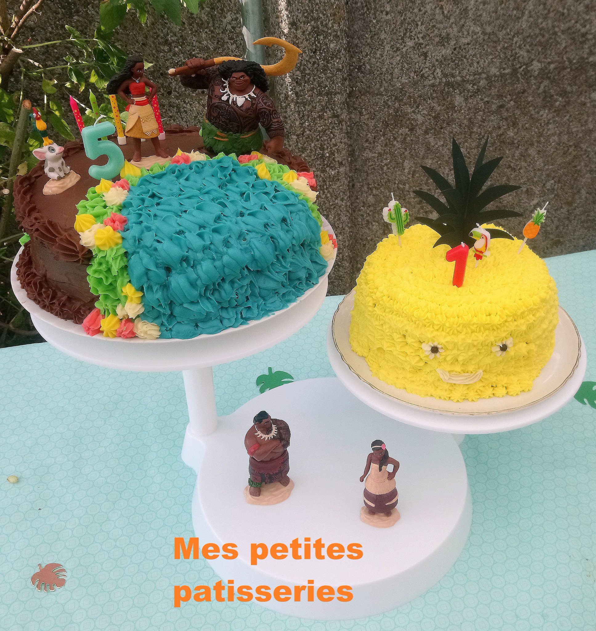 Mespetitespatisserie Twitterren Aujourd Hui On A Fete L Anniversaire De Mes Fils Avec Toute La Famille Un Gateau Vaiana Chocolat Noir Chocolat Praline Et Chocolat Blanc Un Gateau Ananas Creme Patissiere Ananas Et Glacage Mascarpone Anniversaire