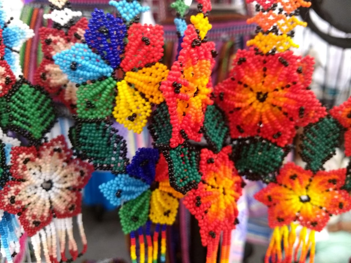 SEPICDMX's tweet photo. Las #Artesanías de la #CDMX son características del #TurismoCultural. A través de su comercialización se impulsa la economía de sus creadores en nuestra #CapitalSocial #SEDEREC https://t.co/llb2e2KfrB