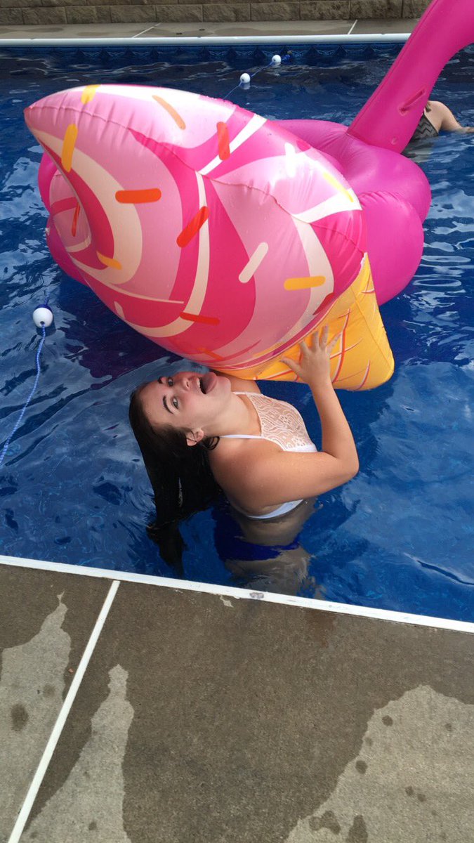 ChezDunk10's tweet photo. Happy birthday to baby shlyn!! I love you more than you’ll ever know. You’re the funniest, most genuine person I’ve met and I’m lucky to have you in my life 💕 https://t.co/YfAEkjkAYT