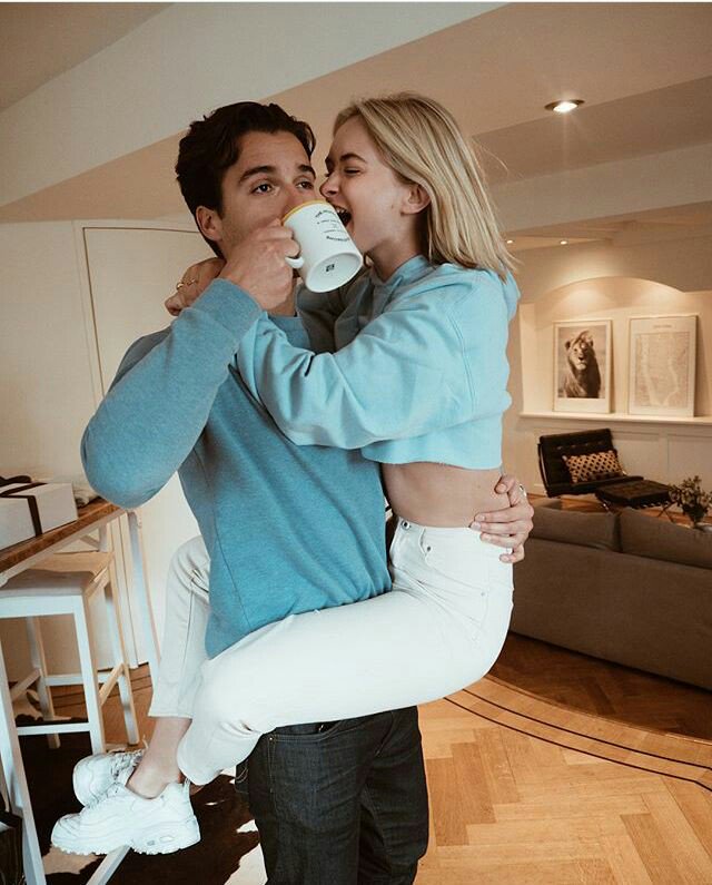 Lovexgram's tweet photo. be happy with me 😍💋☺️ https://t.co/vbB3e3tKDq