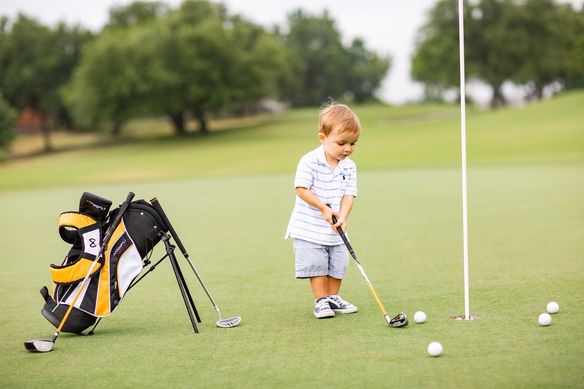KKosPhotography's tweet photo. Future tiger woods my friends ⛳️ https://t.co/iyMvB7xyuI