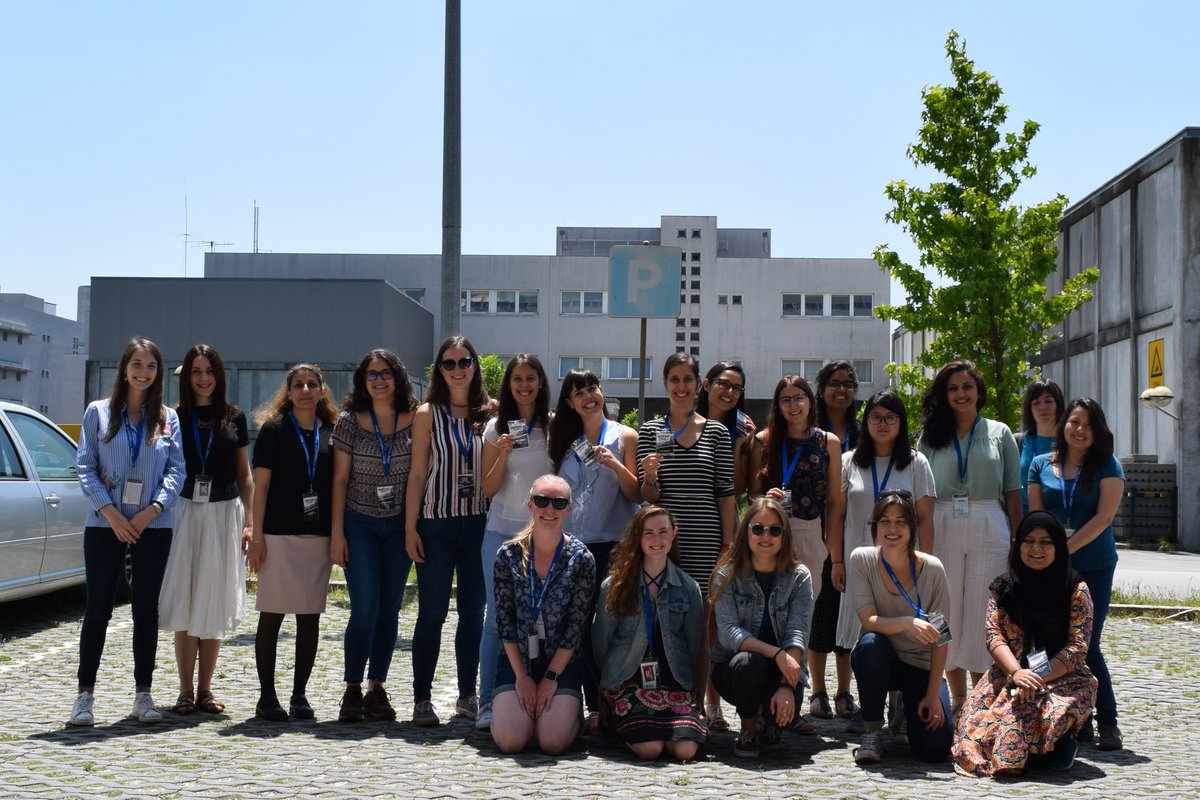 visumschool's tweet photo. #visum2018 Deep Learning! #MachineLearning #ComputerVision #AffectiveComputing #DeepLearning #StatisticalShapeModelling #HumanBehaviourAnalysis #Neuroimaging #MachineIntelligence #googleCloudPlatform #FEUP #Porto #Portugal https://t.co/nNDq4BrhyM