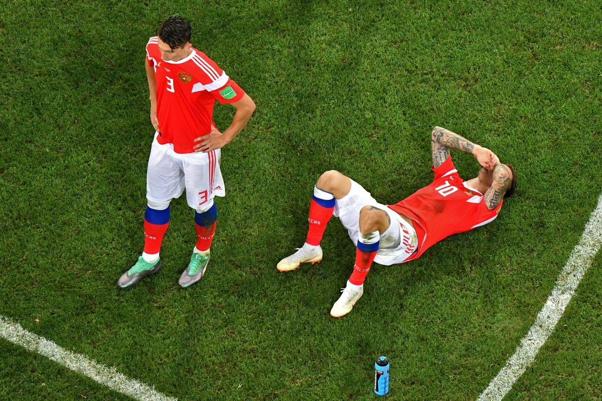 BleacherReport's tweet image. Heartbreak for the hosts 💔