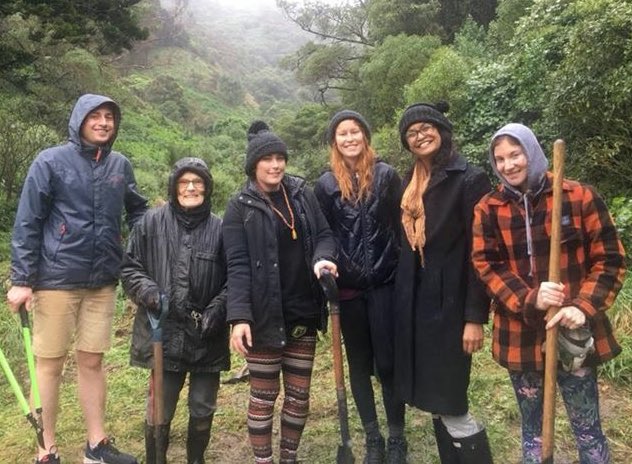 _ShannonRivera's tweet photo. #SCBO2018 in the books! Officially finished off our amazing week of conservation planting native trees at Paekawakawa Reserve because I guess we just can’t get enough 🌱 https://t.co/nQcOVEGYam