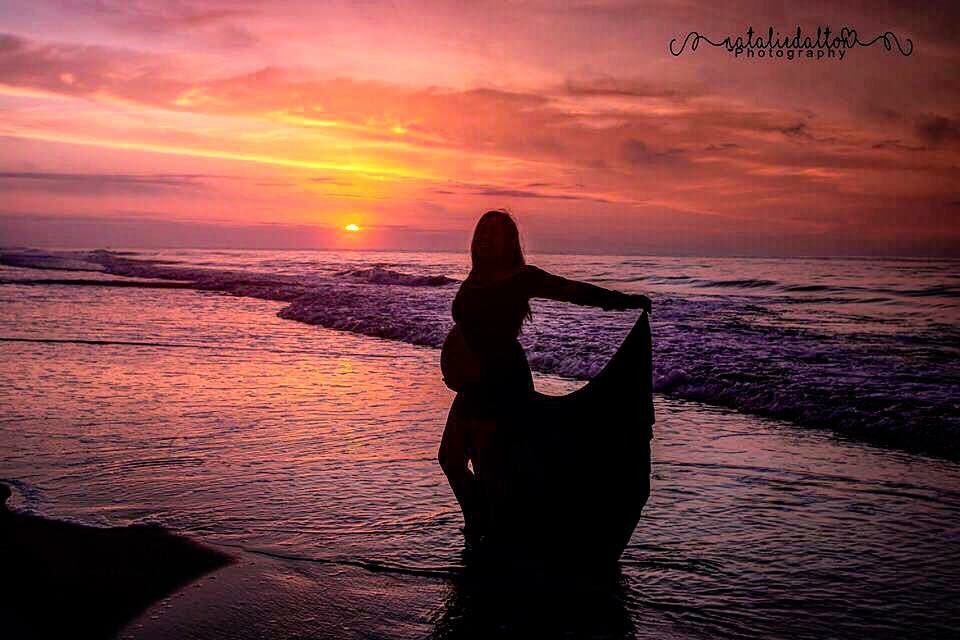 TimNatPhoto's tweet image. This stunning mama to be is glowing! #nataliedaltonphotography 
#photography #photographer #maternityphotography #maternityphotographer #newbornphotographer #newbornphotography #familyphotographer #familyphotographer #myrtlebeachphotographer #myrtlebeachphotography