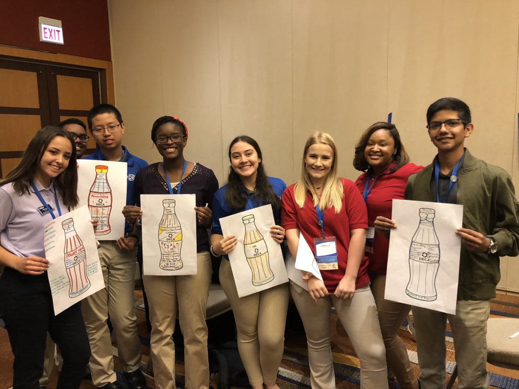 danielaruffoni tweet media