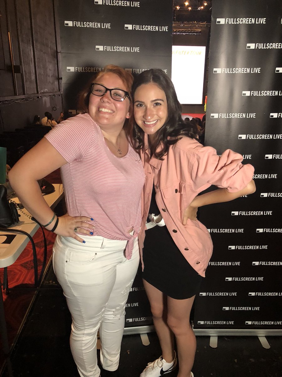 izzy_olson's tweet image. @BeautyChickee is literally the sweetest thing you could meet 💕💕 I’m so glad I got to go to the #NoFilterTour with my best friend @cowboy_love7 and meet one of my internet besties @riham1998_ Thank you for the awesome experience @fullscreenlive