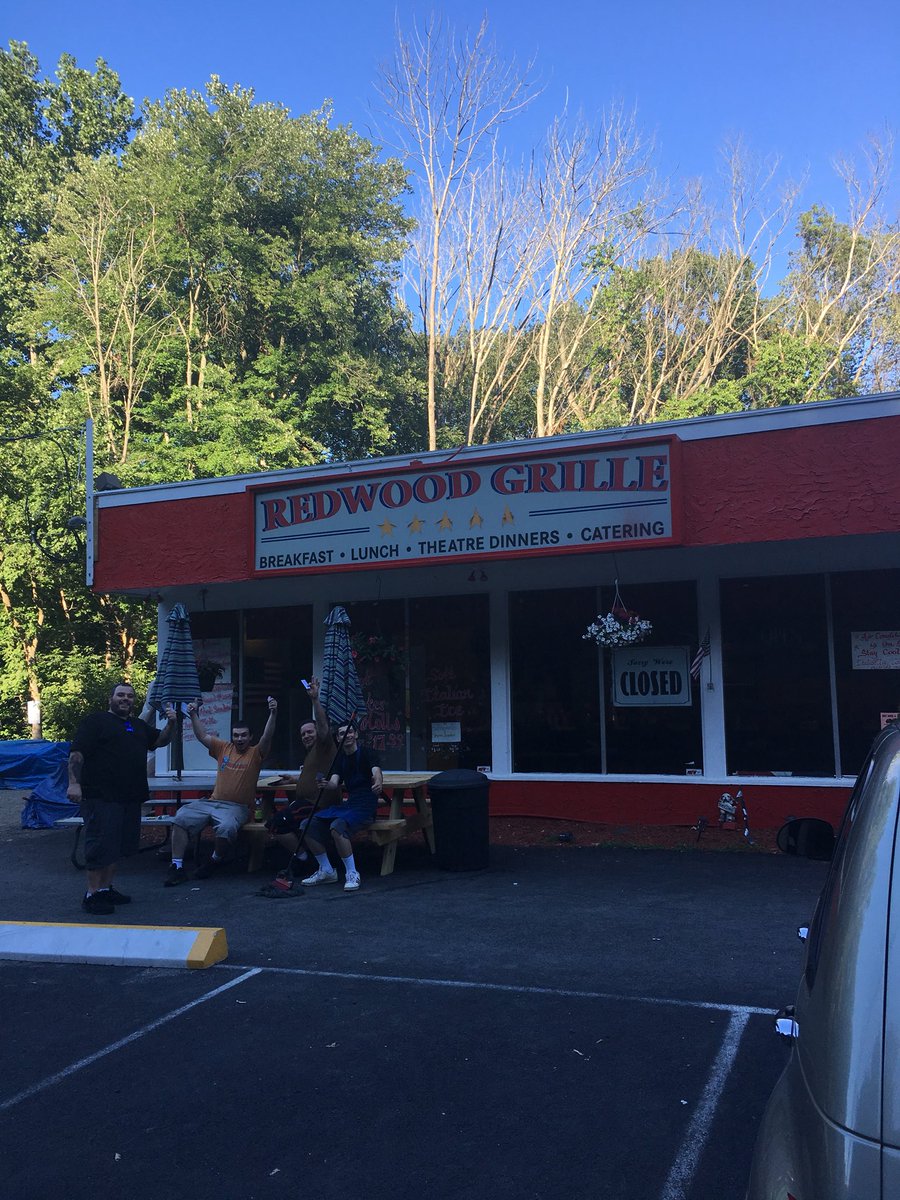 ChrisMurphyCT's tweet photo. These guys were so fun to talk to. They just finished cleaning out their restaurant’s grease trap and were fired up to be done w the work day. 

“No offense”, one said. “But you don’t look like a f—-ing Senator.” #WalkCT https://t.co/lT9hdRni1j