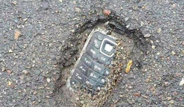 GOKALPBARLAN's tweet photo. YOKSA SİZ, BİR TELEFONUN TESADUFEN OLACAĞINA İHTİMAL VERİYOR MUSUNUZ..?
FOTOĞRAFTAKİ BU FOSIL TELEFON, ONU TASARLAYANIN İ,MZA VE SANATINI GÖSTERDİĞİ GİBİ, CANLILARIN FOSİLLERİ DE ALLAH'IN SANATINI VE DEHASINI GÖSTERİR... https://t.co/VCuzPCN0z9