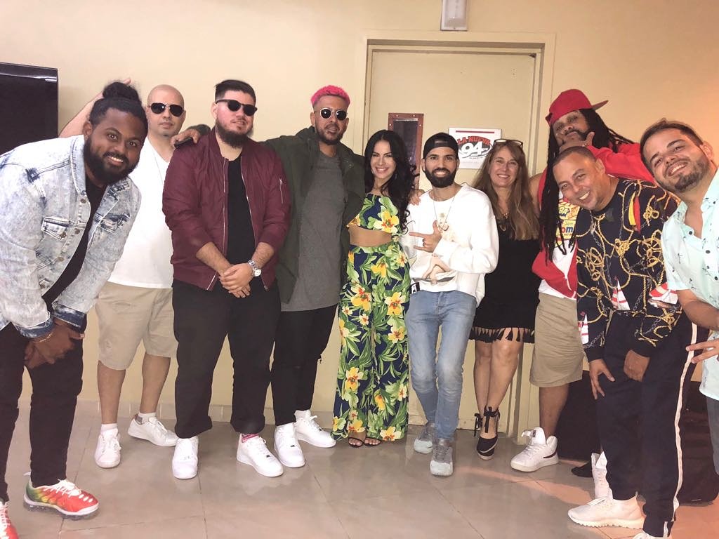 Anoche hicimos historia porque estrenamos el primer show de música Urbana en Puerto Rico llamado #LMovimiento por la emisora #1 de música Urbana <a href="/lanueva941/">lanueva94</a> . Agradecido con todos los que forman parte de este gran equipo.