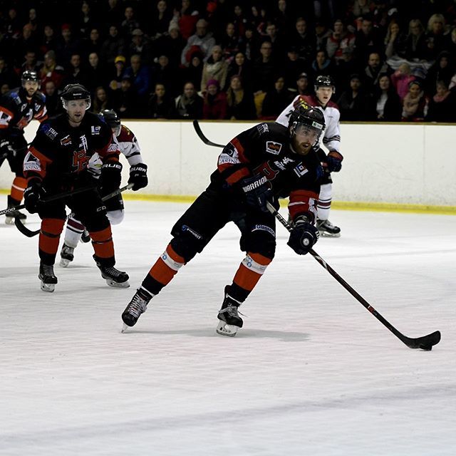RedDevilsHockey's tweet photo. Red Devils want more!If you missed the first game of the doubleheader on Saturday you missed the game of the season so far. It was fast, hard hitting, high scoring and won by Botany Swarm 8 – 6.  Tomorrow’s game promises to be even better.  With renewed… https://t.co/yHr05njVzQ https://t.co/ngcAYQOVtQ