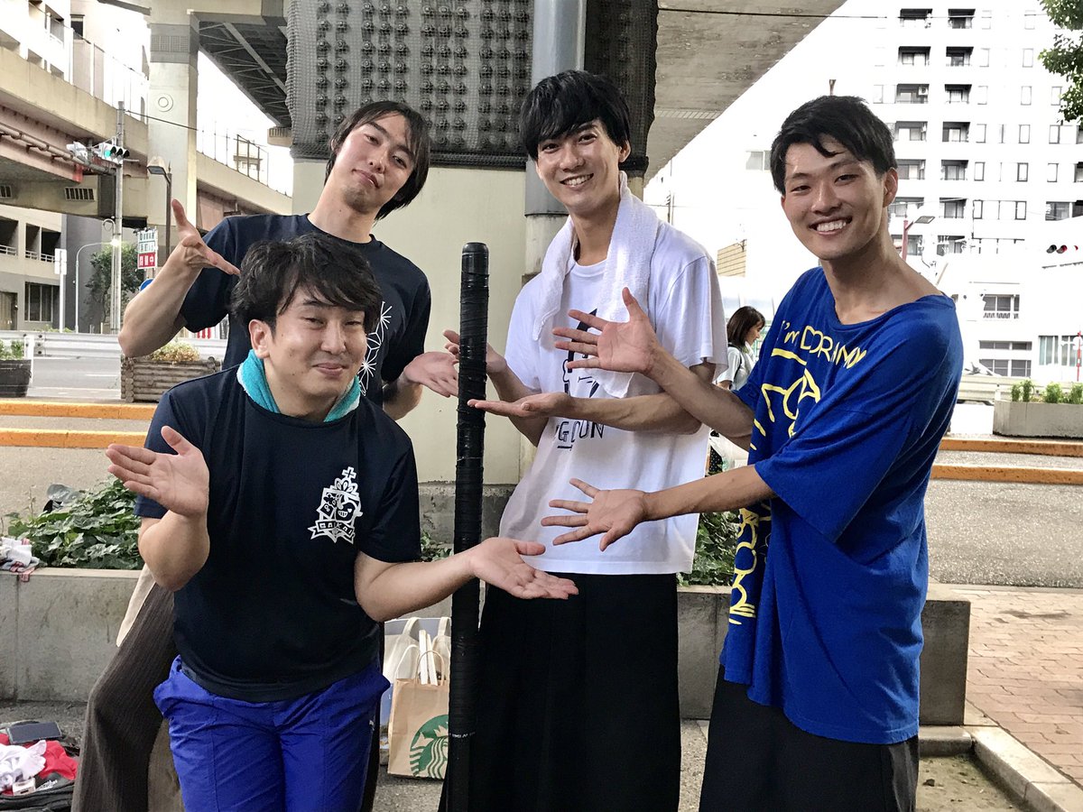 AnotherStory_00's tweet photo. 大旗では、沢山の暖かいサポートを賜りました。このプロジェクトの為にポールを快く貸して下さった祭会さん@saikai2012 です。昨日お会いできてお返し致しました。
祭会さん、本当にありがとうございました！ https://t.co/8EEq0ChEdm