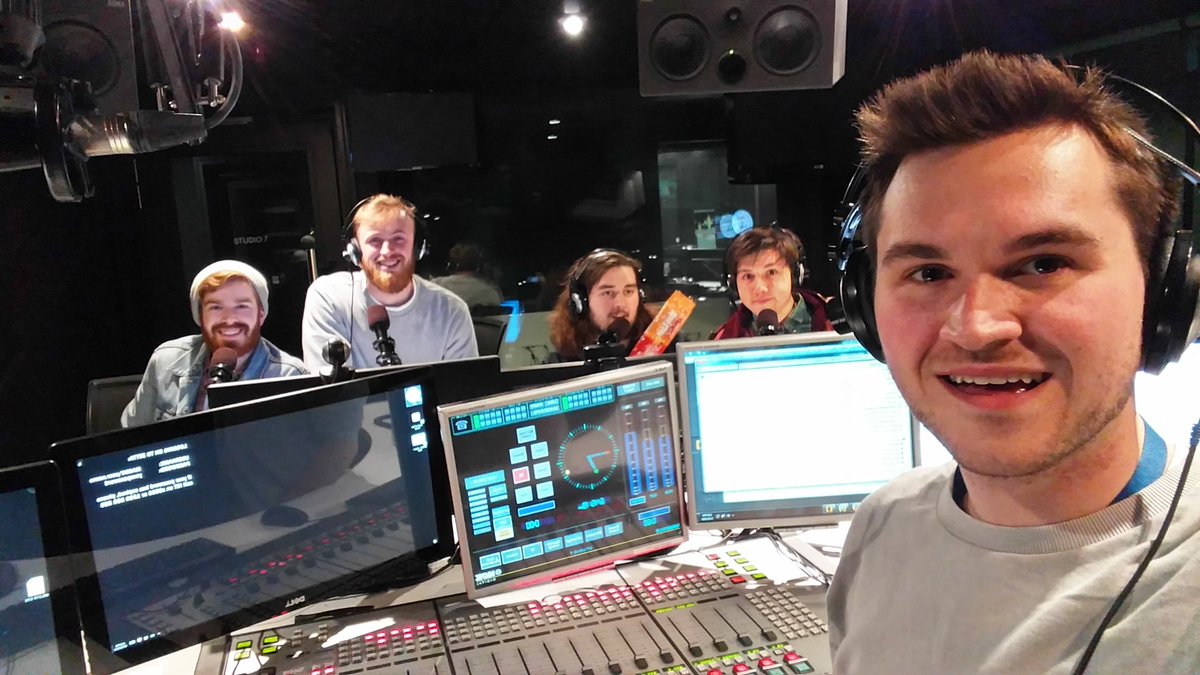 PictureThisPod's tweet image. Just a quick side bar - what's your 'Tim Tam' of choice? The answer is key to your future. Maybe.

Joined this week by @mliba1 and the team from @TheWeeklyMuniz with a special guest on the phone...

itunes.apple.com/au/podcast/gol…