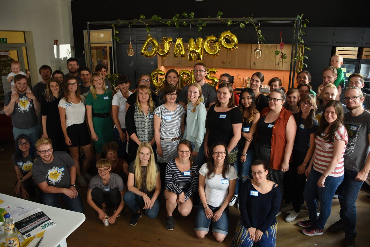DjangoGirlsDD's tweet image. What an amazing day! 🤩👩‍💻👩‍💻👩‍💻 Hope you got back well and that we see each other again soon!
