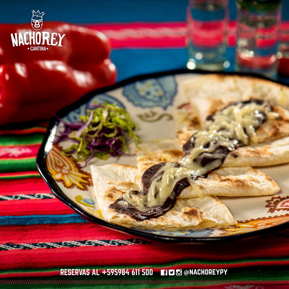 ¿Ya probó nuestra #Botana? Riquisimas quesadillas con frijoles refris #NachoRey