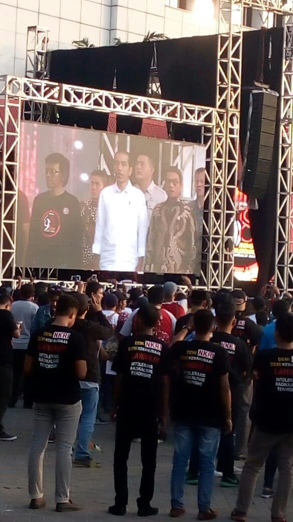 IIYKindonesia's tweet photo. @ulinyusron Keren Sekali #RembukNasionalEksponenAktivis1998 #98Rebut2019 #HaribhinekaTunggalika #2019jokowilagi #Jokowi2Periode @ulinyusron @faizalassegaf @THEGREATDEVIL_ @chicohakim @SafitriJo @andy_nomicin https://t.co/TZlllPNF50
