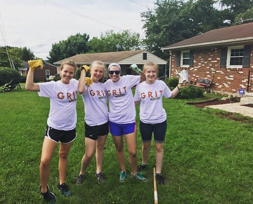 south_ridge's tweet photo. A group of SR Students and leaders are in Roanoke this weekend and they’re doing great! Please pray for their safety while this weekend, that God would use them in great ways while they’re there, and for safe travels home!
.
#southridgecc #southridge #srcc #srstudents #roanoke https://t.co/lWkHak1tub