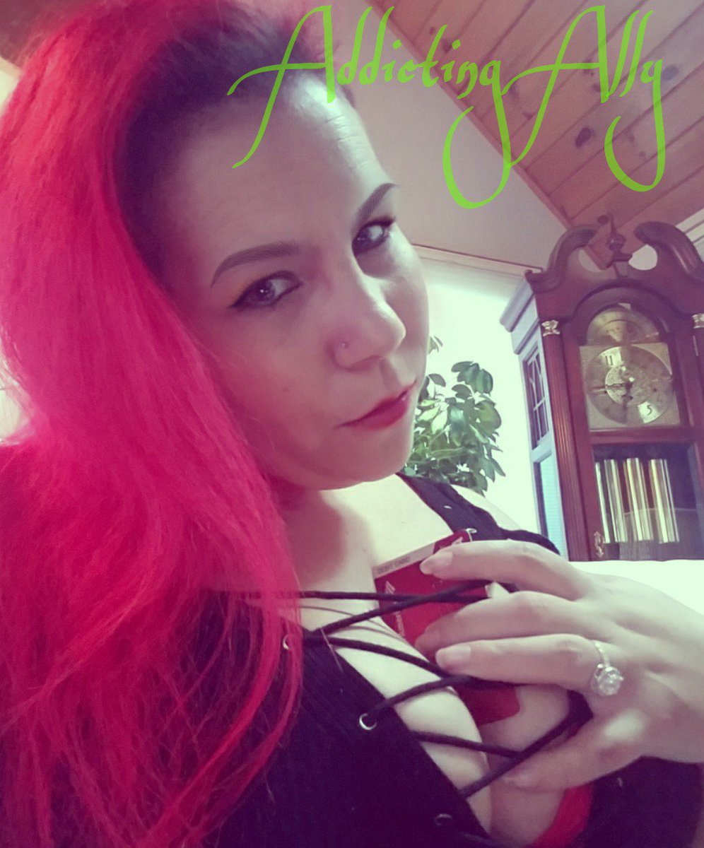 PrincessAlly27's tweet photo. My bra boy is no longer in My service... He just couldn't handle it! Any devoted #boobzombie addicts who want to step up? #findom #femdom #tribute #GoddessWorship #bigboobs #naturalbreasts #titaddict #boobaddict @DirkHooper @domme_promoter @rtswine @RT4D1 @rtfindom https://t.co/evBOs4witV
