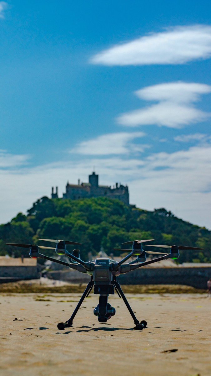 What a view 🚁🙌🏾😅 #Yuneec #TyphoonHPlus  #Cornwall #Marazion #C23 @odhunte @hunteaerial @yuneecU @yuneecEurope