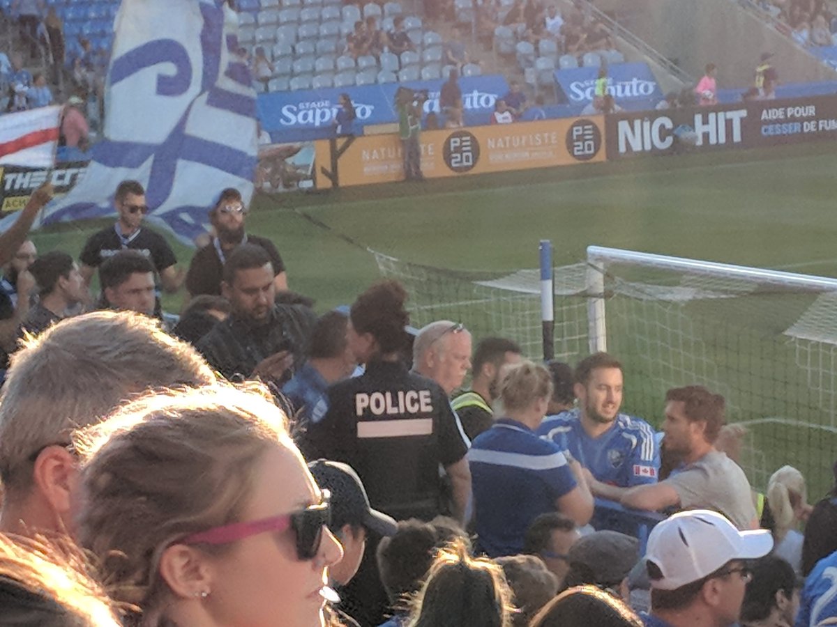 dominicgendron's tweet photo. Le @SPVM se joint à la sécurité du stade #Saputo pour exiger que les fans de la section #131 restent assis...une vraie honte @impactmontreal ! 😡 https://t.co/hgyqvTnF4l