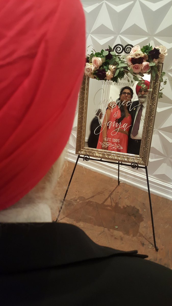 gurdgn's tweet photo. #HOGAYASHARUBI with lots of luv https://t.co/qhkyotlzAT
