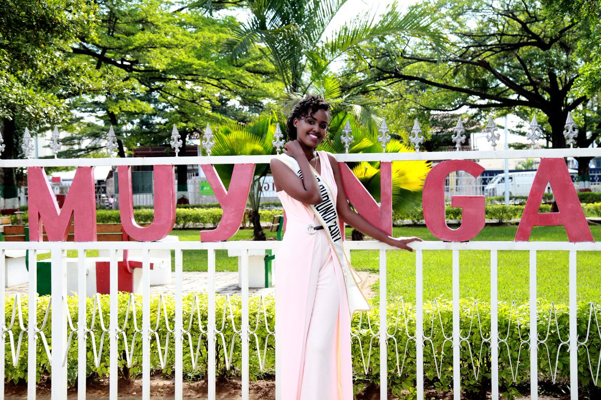 MissBurundi2017's tweet photo. Place de l'Indépendance 
#MissBurundi2017 
#ProvinceMuyinga https://t.co/Ty1atF4cRd