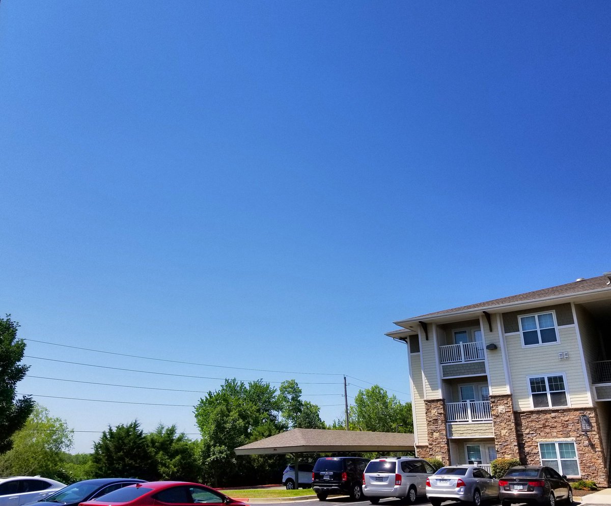 HSoat050713's tweet image. @joeysulipeck @GWaldenWFTV @wendynationswx @RonChilders @StaceyGarvilla @edamoreFOX13 @IreneSans @patpetefox13 @WrenClair5 @MikeTaylorwx Picture Perfect Saturday Weather in KC. #CloudFree #NoHumidity