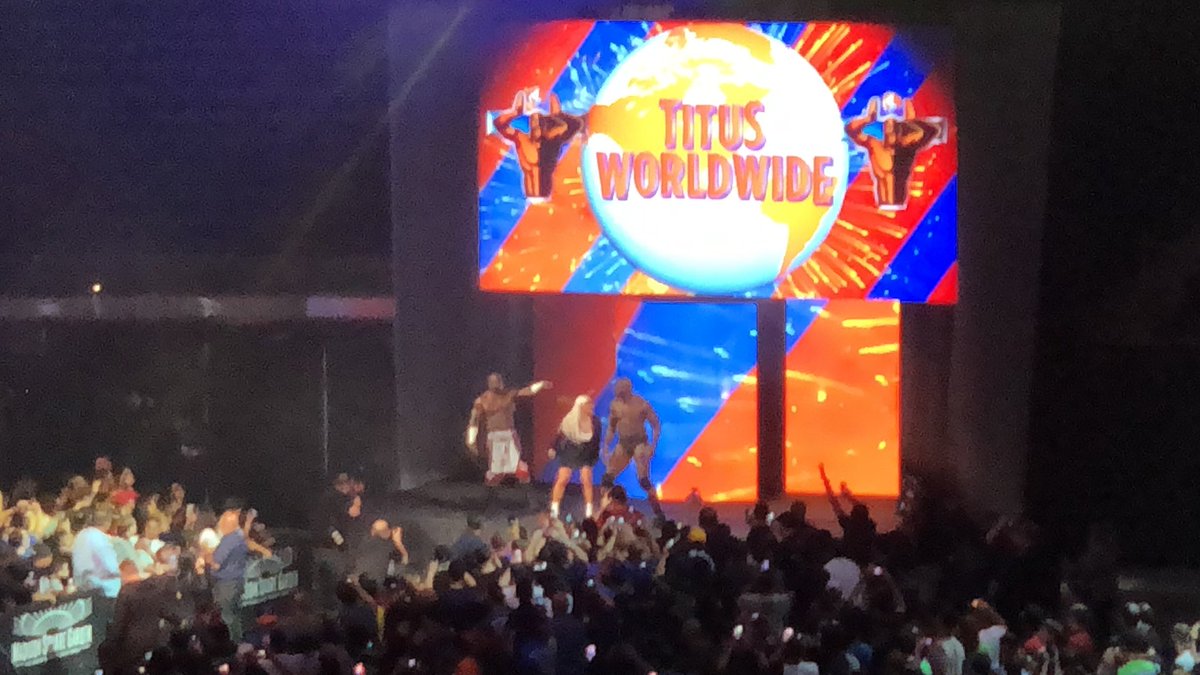 SportsGuy515's tweet photo. @MATTHARDYBRAND and @WWEBrayWyatt defend the #RAWTagTeamTitle against #TitusWorldwide (@TitusONeilWWE and @WWEApollo) and the B-Team (@RealCurtisAxel and @TheBoDallas) at #WWEMSG https://t.co/EKtbBcTQe8
