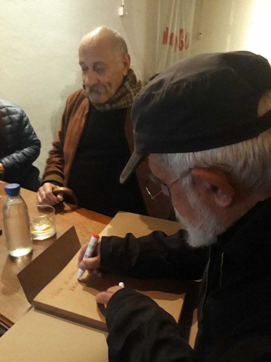 LibreriaNVG's tweet photo. Anoche, en @NivangioClub #KuberoDiaz y @LibroRocambole firmando libros y discos https://t.co/9stumKlrB3